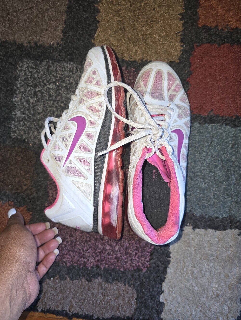 Nike Women White and Pink Air-Cushioned Athletic Sneakers
